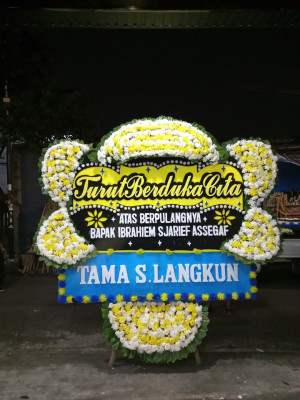 Papan Bunga Duka di Selaprang